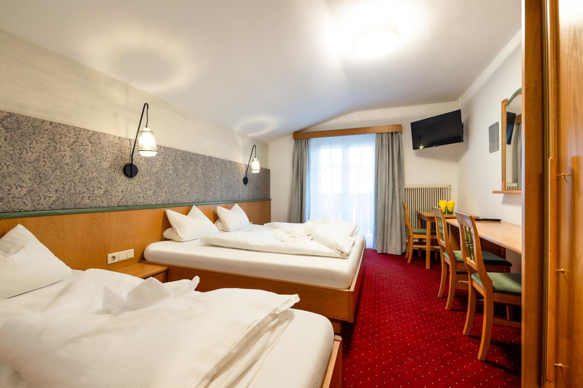 Schnitzl-Eck Hotel Флахау Екстериор снимка